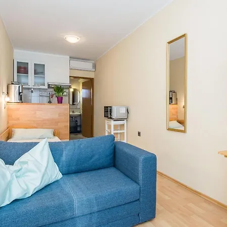 Jozef Apartment *